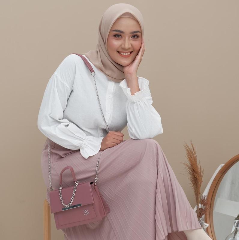 Eliza Sling Bag