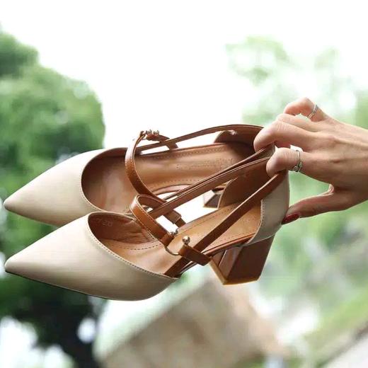 Sepatu Wanita Klasik