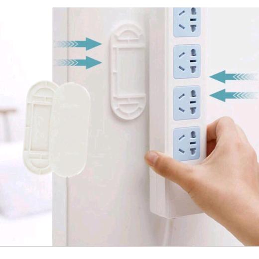 Tempelan Colokan Listrik