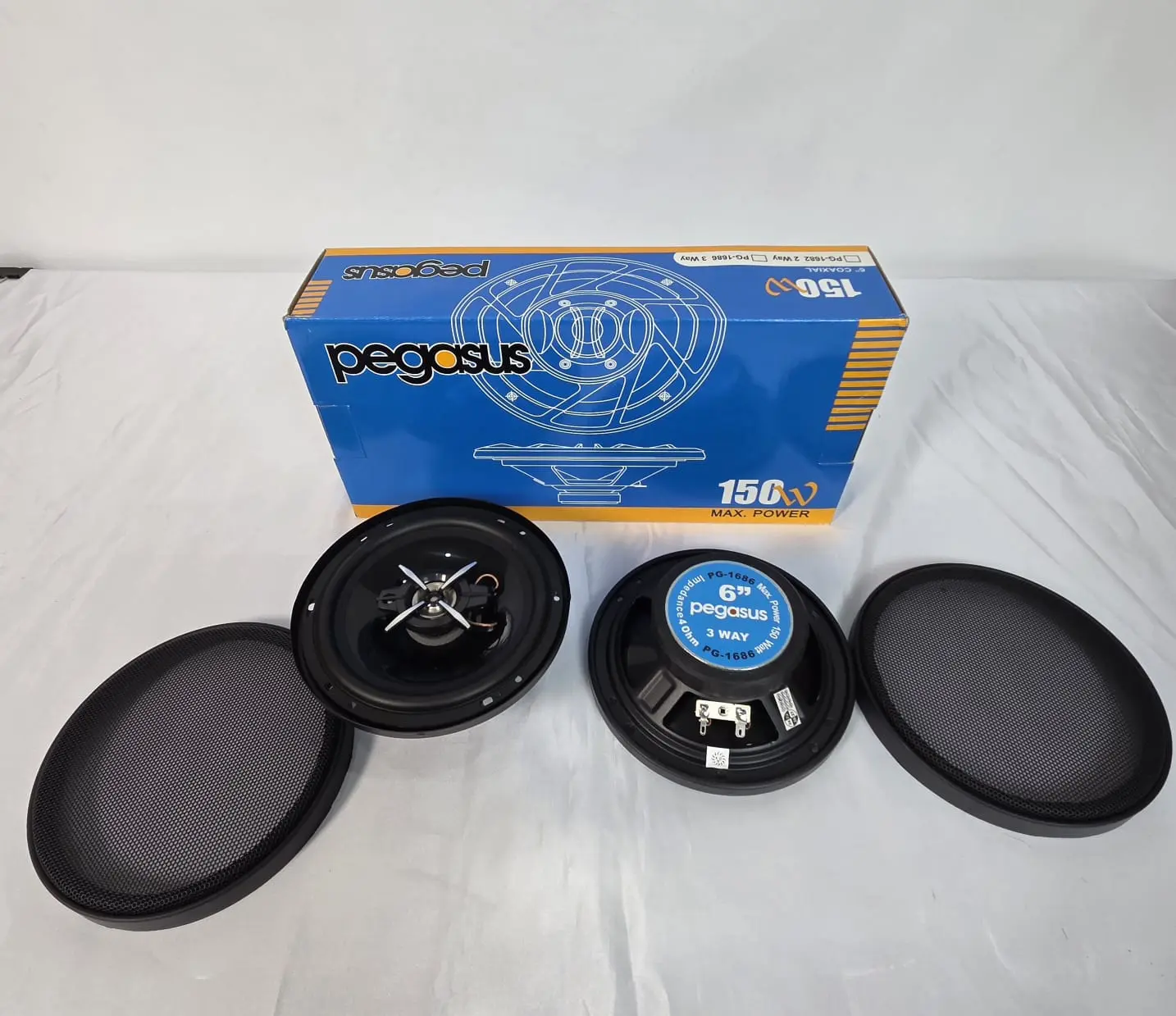 PEGASUS Speaker Mobil Coaxial 6 inch 3 Way 150 Watt PG-1686 dengan Tweeter dan Impedansi 4 Ohm untuk Semua Pintu Mobil