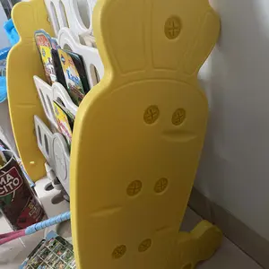 Rak Buku Anak Motif Wortel M1507 4 Tingkat Penyimpanan Mainan & Buku Anak Desain Serbaguna dengan Slot Luas Molion