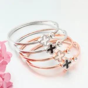 SC - Gelang Fashion Wanita Motif Semanggi Cantik Gelang Cantik