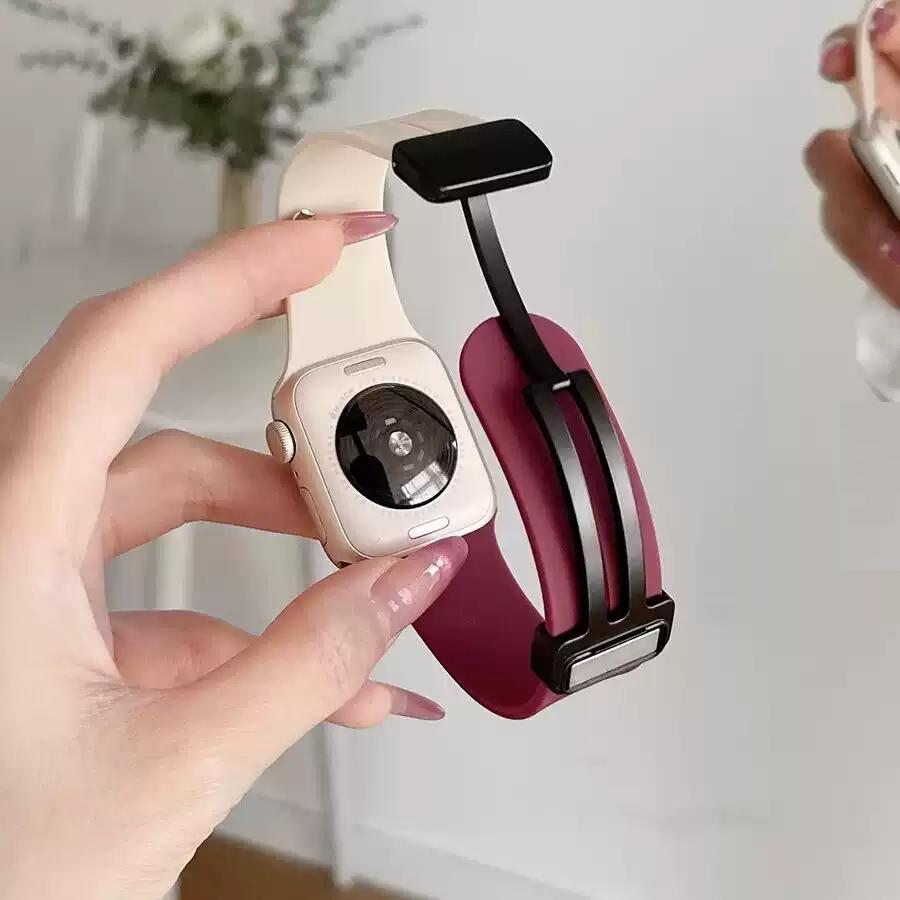 Tali jam tangan silikon dua warna, bergaya modis dan trendi new red strap rubber strap stylish starp 44mm  46mm 48mm replaceble strap band strap strap band 11 s10 pro max 22mm smartwatch tali smart watch s10 jam hp 31 30 advan se1 cewek  iwatch