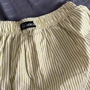 LOOKBACK Celana Boxer BASIC SALUR Pria Wanita Celana Pendek