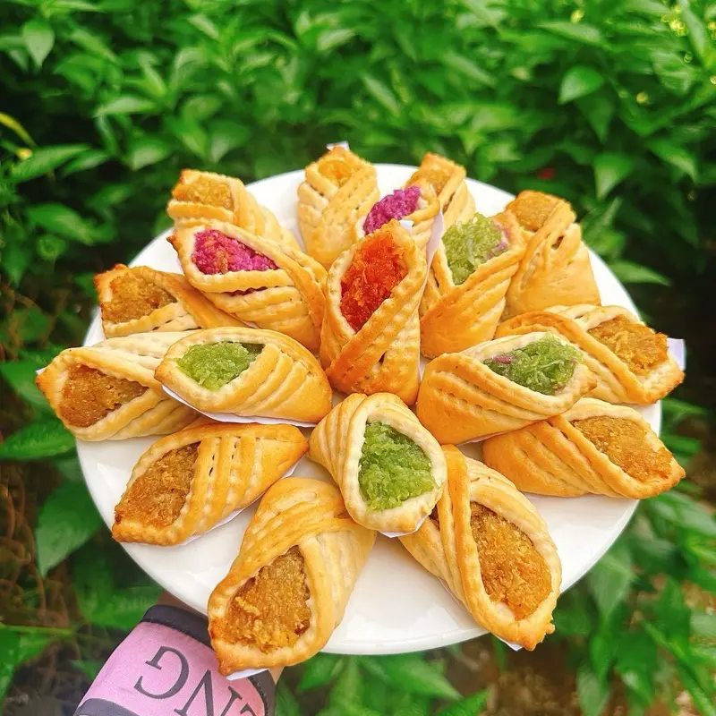 Bánh bông lúa nướng nhà làm ( nhân khóm, nhân dừa non)