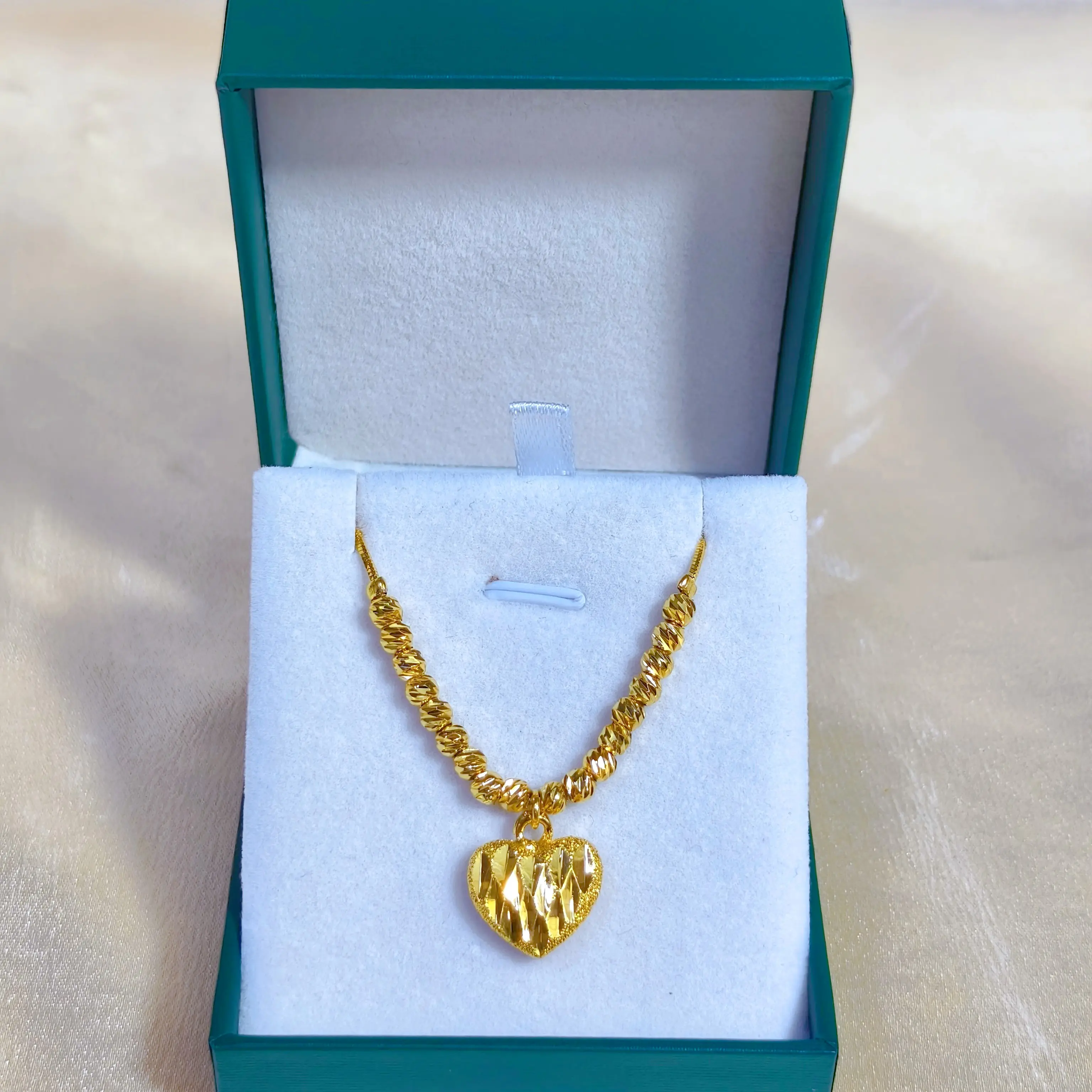 Love necklace Fashion bead necklace gift for lovers