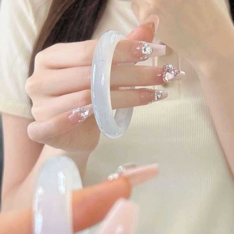 Vong ngoc nu da dang mau ma cac loai size ni tay