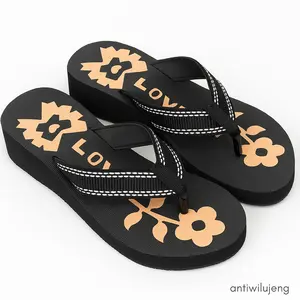 Sandal jepit wanita terbaru sendal spon cewek tinggi 3cm sol karet padat sendal wedges  eva