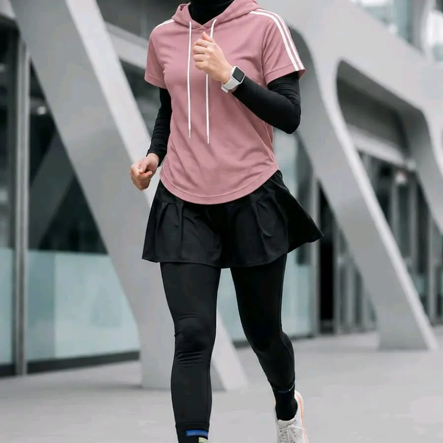 Setelan Olahraga Wanita Casual