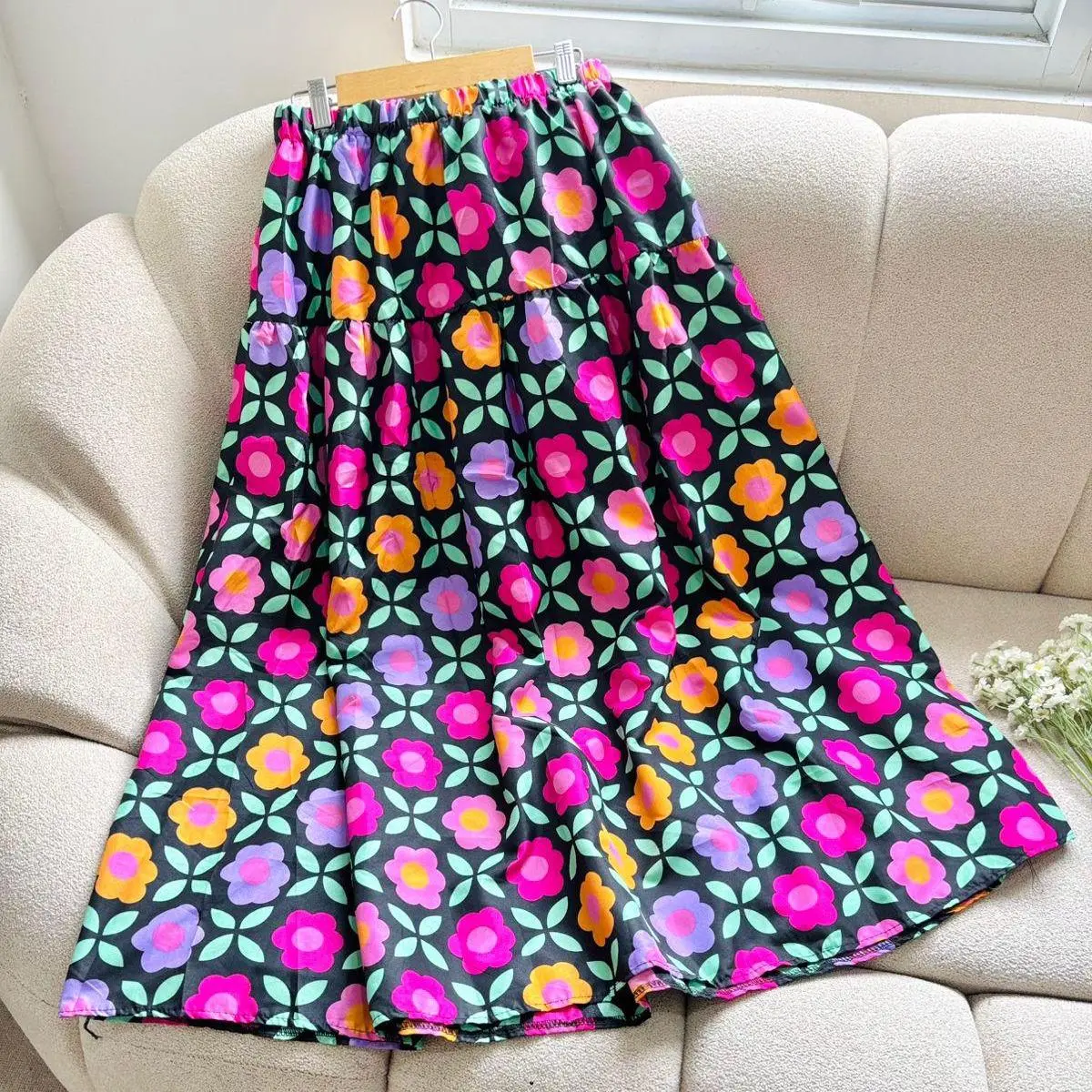 ROK DAIZY HITAM