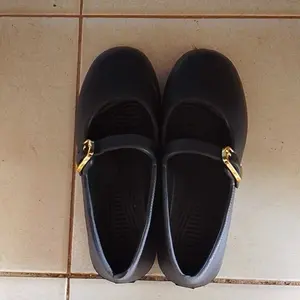 TEFANSY sandal cewek outfit heels sandal selop karet empuk sandal remaja untuk  2026 sandal flat tali Shoes Wanita Jepit Karet Kerja