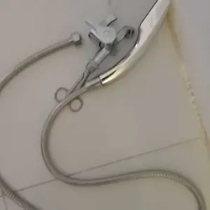 4 IN 1 Paket Kran Besi Tahan Karat Plus Hand Shower 300 lubang komplit Keran Air Selang