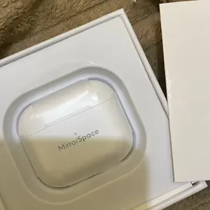 MirrorSpace 3 Wireless Charging Case TWS Bluetooth