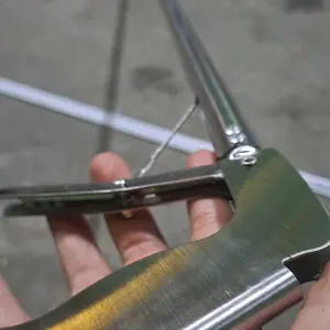 Penjepit Ular Stainless 205cm Tongkat Penangkap Ular Lipat Profesional Anti-slip Pegangan Elastis Tahan Lama