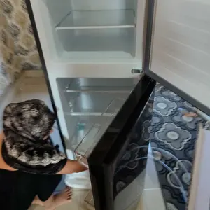 TCL Kulkas 2 Pintu (F130-A50) -- Kapasitas 118L - Rak Freezer Terpisah - 3D Surround Cooling -  Adjustable shelves - Low Noise 39dB - Metal Panel