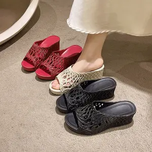 Sandal Wanita EVA Open Toe Wedges Anyaman | Casual Elegan, Nyaman & Anti-Slip | Cocok untuk OOTD Sehari-hari | Wedges Rendah, Bahan Lembut & Ringan  571M