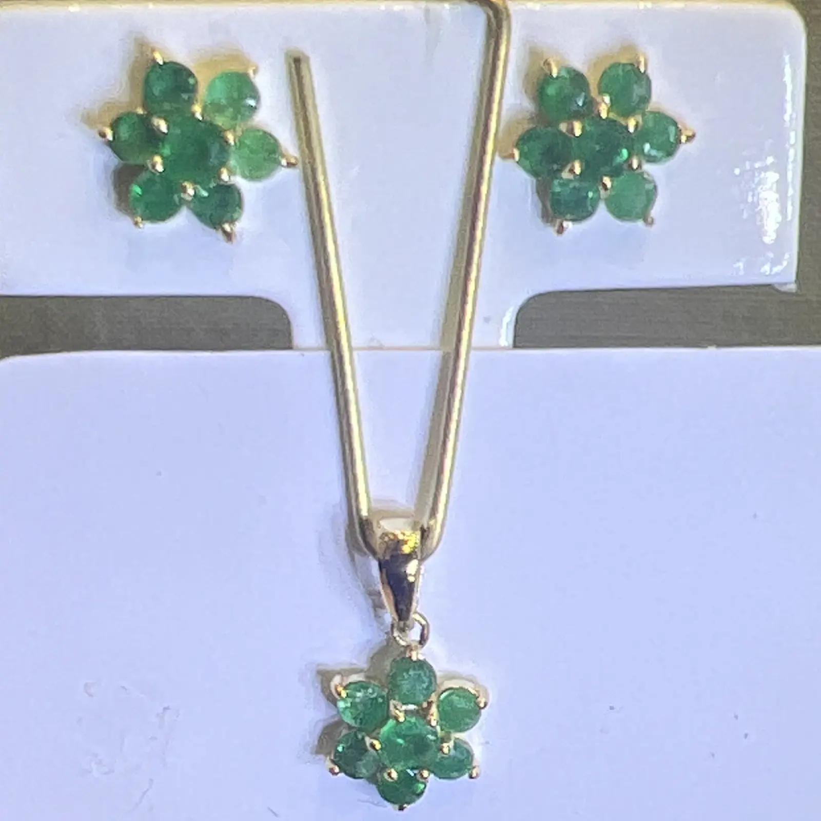 WG291 Asherée 17550419 EMERALD EARRINGS PENDANT SET , K18YG 0.843 gms, DIA 0 cts, NET WT 1.0038 gms, STONE 0.804 cts