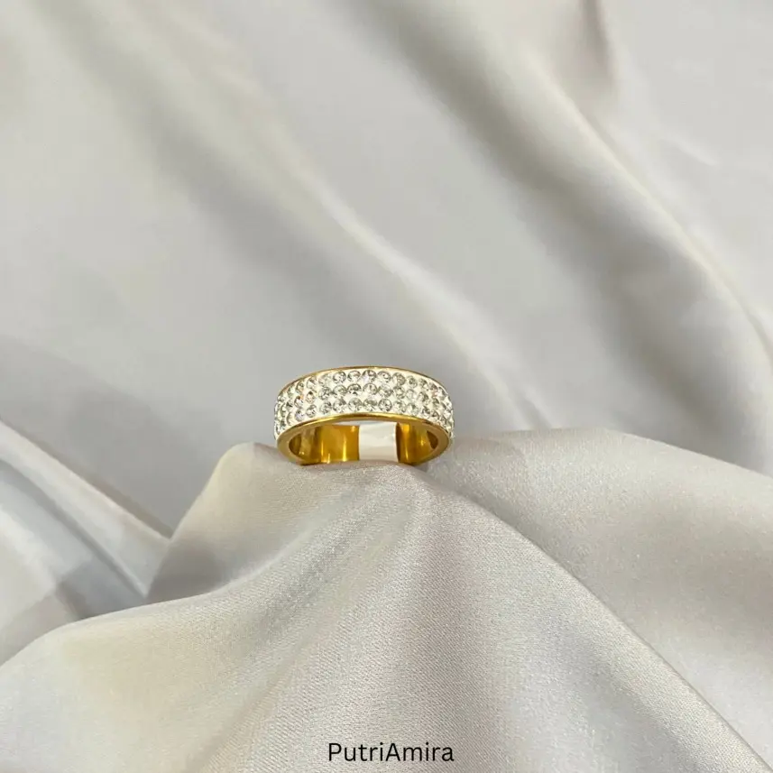 Cincin Titanium Keliling Permata