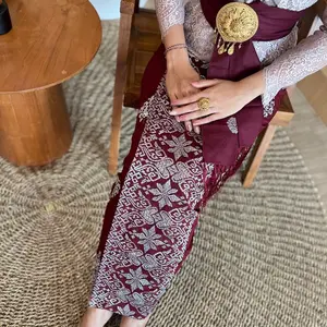 UmahKebayaBali | One Set Kamen Bordir Puspa