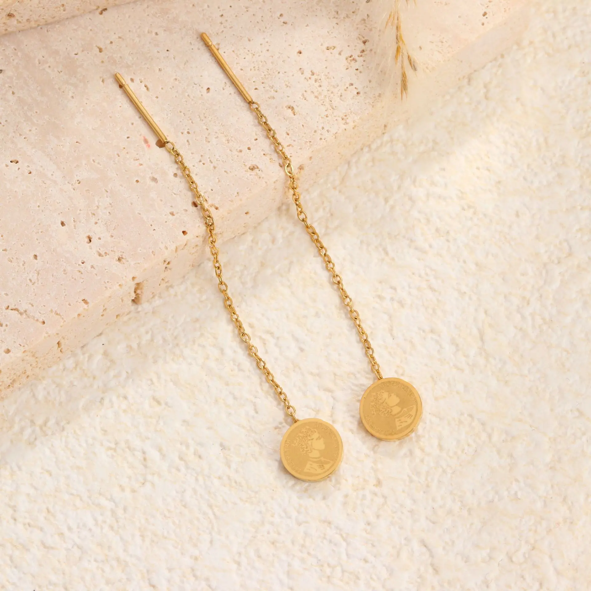 A44 Anting Titanium Premium Wanita Model Tusuk Juntai Ratu Elisabeth Unik Simple Elegant