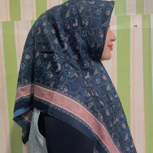 jilbab motif kerang segi empat mm cantik dan elegan