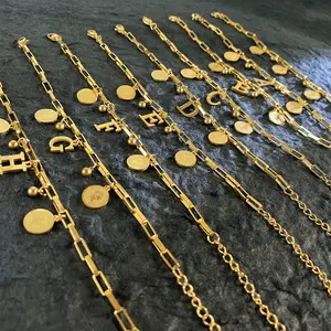 Stainless steel titanium bracelet Queen Elizabeth Korean alphabet elegant and fashionable style Gelang Gold