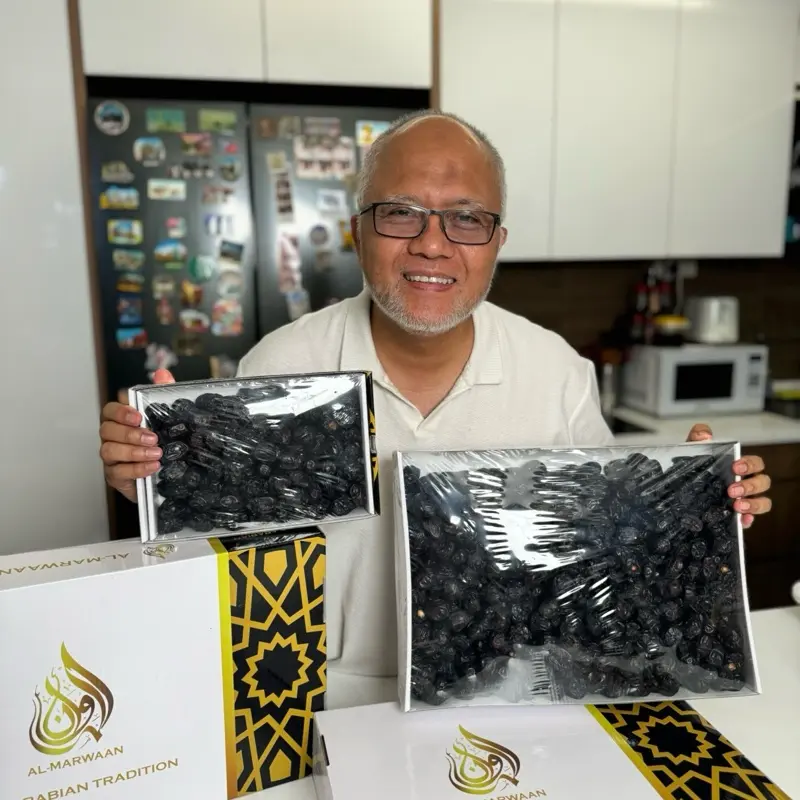 Kurma Ajwa - Ajwa Dates Dried Fruit Snack