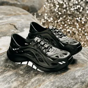 Light&StepSpots Sepatu Outdoor Hitam Desain Modern Anti Slip&Tahan Air Nyaman Ringan dengan Ventilasi Baik Bahan Kuat Tahan Lama Cocok untuk Aktivitas Luar Ruangan seperti Hiking Berjalan atau Petualangan di Area Basah 202601085759