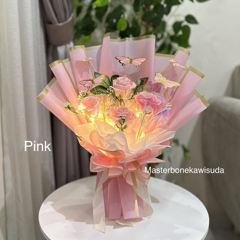 Model 1 BUKET BUNGA MAWAR KUNCUP + KUPU KUPU HOLOGRAM /// artificial / Buket ulang tahun / Buket Anniversary / Buket wisuda / Hadiah / Souvenir / Hampers / Masterbonekawisuda / Valentine