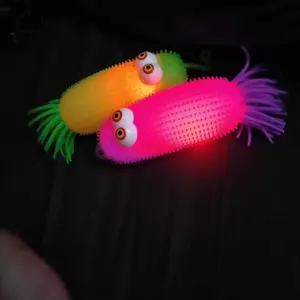 MAINAN ANAK SQUISHY LAMPU KARET BOLA MAINAN YOYO UBUR-UBUR CUMI GURIA KARET LAMPU Karakter Sanrio Kuromi