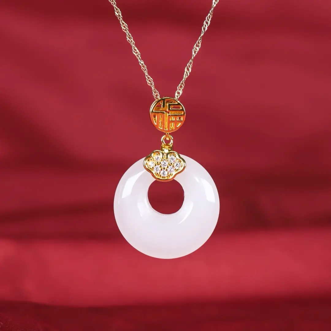 Xinjiang Kunlun Mountain jade peace Fu pendant