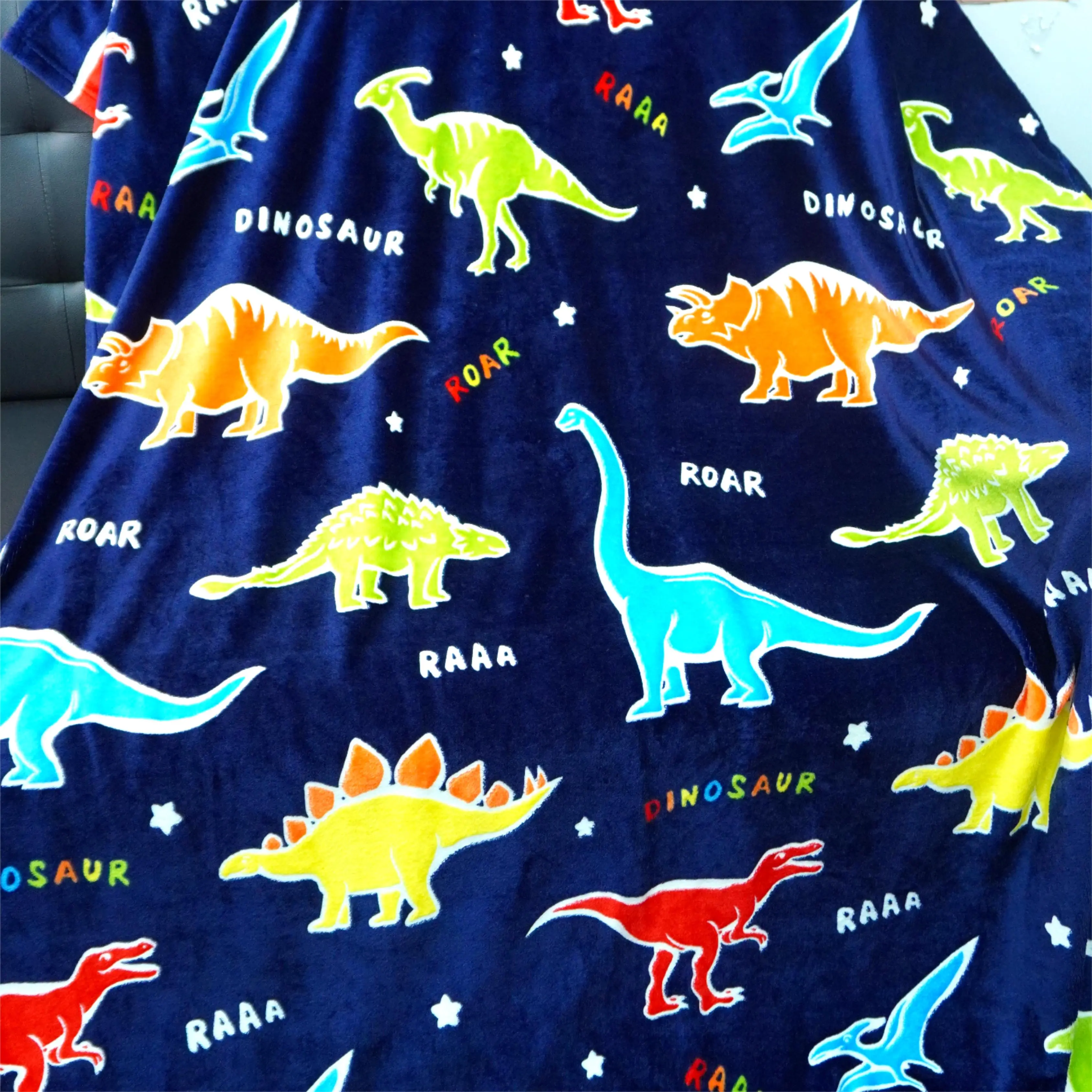 Glow-in-the-dark dinosaur blanket  gift for kids, double-sided flannel luminous blanket,Summer office throw blanket  children's throw blanket 152cm*127cm, 150cm*200cm