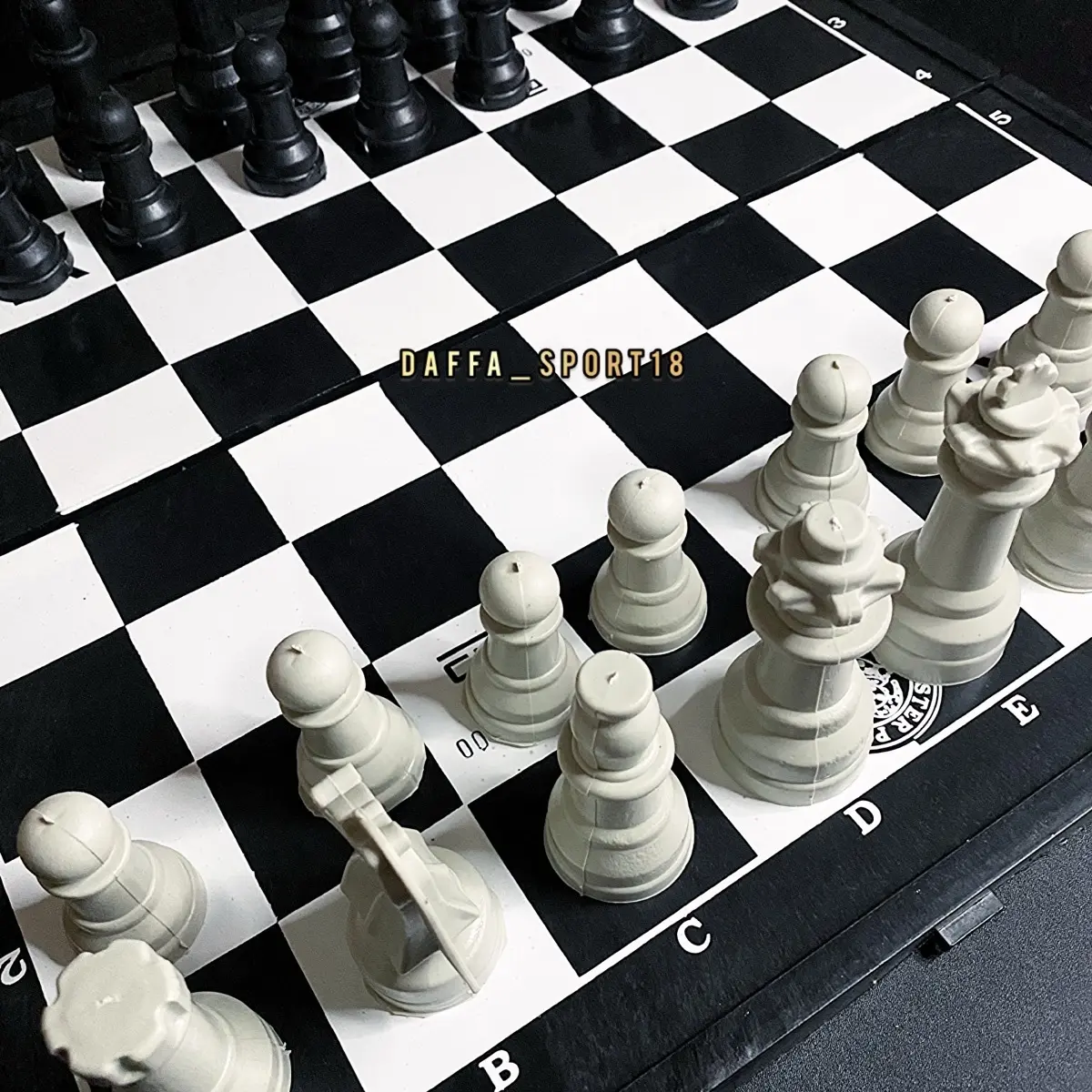 Papan Catur Lipat Plastik M L XL Murah Berkualitas / Folding Chess board Game / Permainan Catur