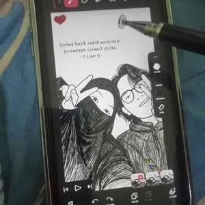 Smartberry Universal  STYLUS PEN 3 IN 1 - Pulpen + Stylus Layar Sentuh + Ujung Presisi untuk Semua Tablet & Smartphone