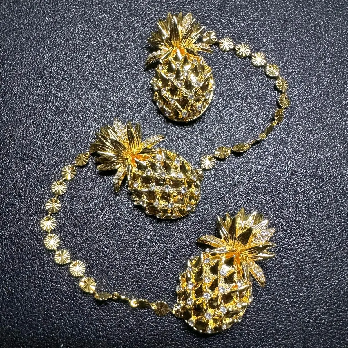 Kerongsang Brooch Set - Fasten Kebaya Top with Chains
