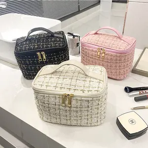 Tas Kosmetik Travel Tweed Elegan dengan Resleting dan Pegangan 1236 Multifungsi Pouch Kosmetik dengan Desain Stylish dan Praktis untuk Organisasi Makeup Wanita