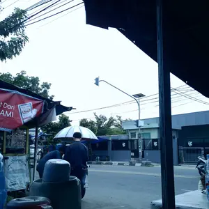 【live exclusive bundle KiTBEEZ KC-2】Kamera CCD 56MP Kamera Digital Retro Mampu Merekam Video Fokus Otomatis Layar Ultra HD 2.8 Inci