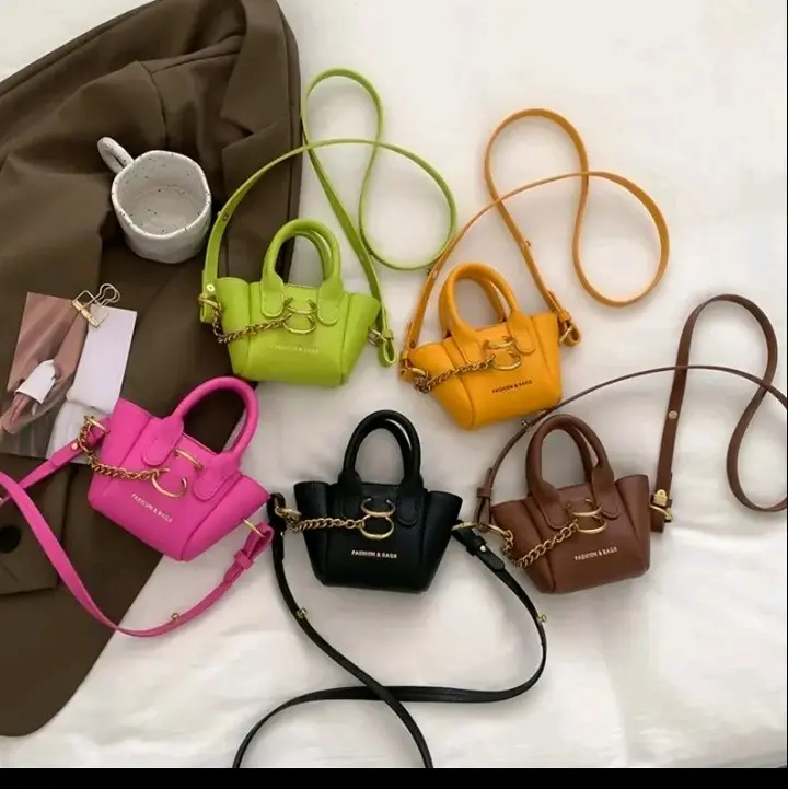 Sale tas wanita cuci gudang mulai 5ribu rupiah