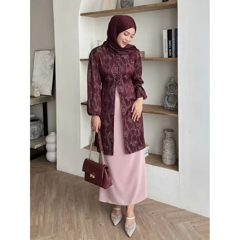 Burgundy motif2