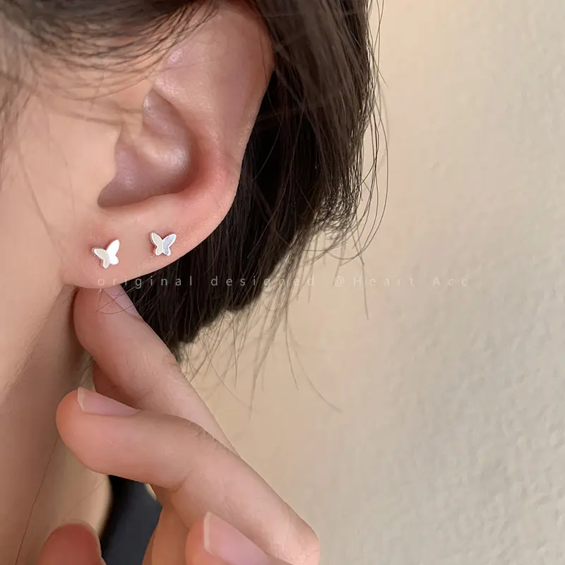 Gentle Butterfly Earrings Women's Summer Simple Cold Style Small Elegant Ear Jewelry Advanced Design Sense Internet Celebrity Earrings