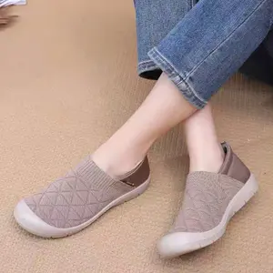 Ruimo Fashion 258 - Sepatu Slip On Wanita Korea Bahan Premium Import Best Quality Shoes Merah Karet Sport Sneakers