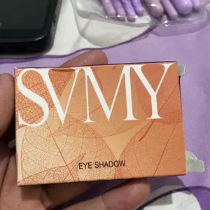 Eyeshadow Palette 8 Colors Matte and Glitter Eye Makeup Waterproof Free Brush LA255