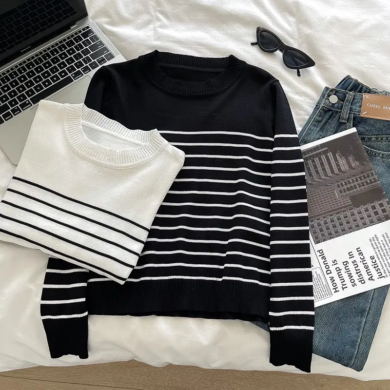 (Ready Stock) Korea Women Fashion retro loose long sleeve knit casual stripe tops blouse