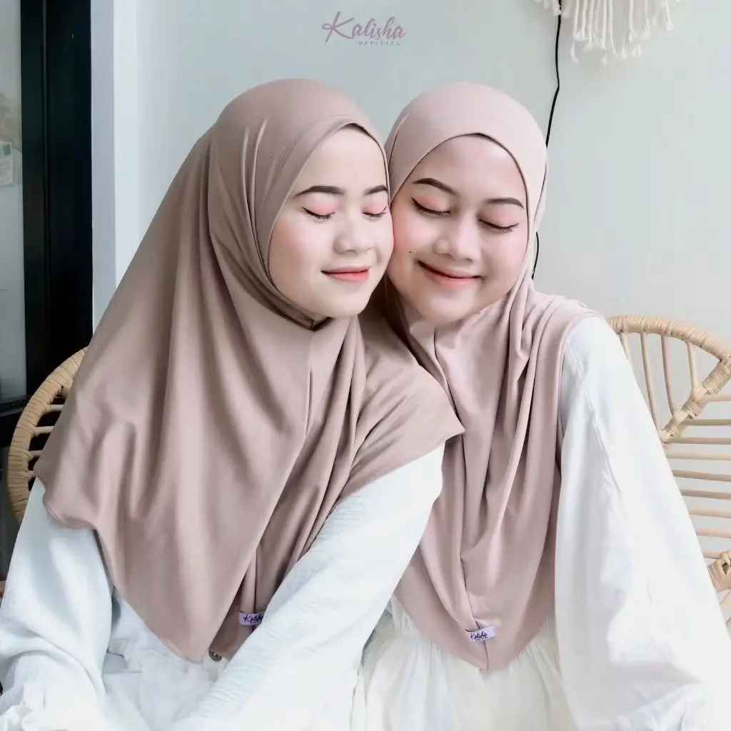 ￼Hijab Bergo Instan Malay Non Pad Jersey Ukuran L