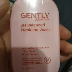 GENTLY pH Balanced Feminine Wash 100ml & 60ml - Pembersih Kewanitaan Kurangi Gatal, Bau, Keputihan - Natural & Lembut untuk kulit Sensitive - Dermatologically & Hypoallergenic