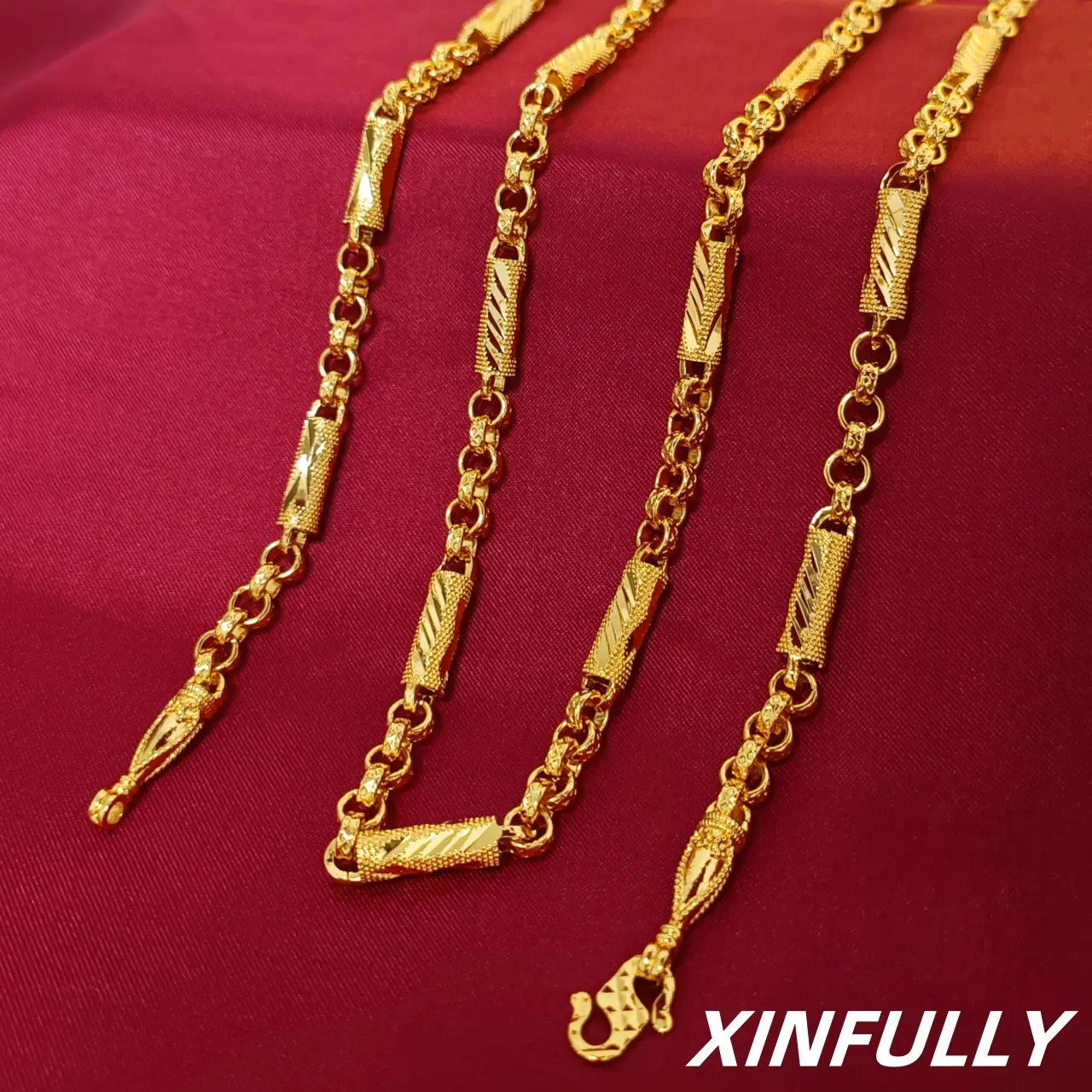 New good-looking necklaces and bracelets fashion accessories