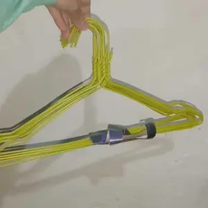 [PROMO HEMAT ISI 50 PCS] Hanger Baju Stainless PVC Anti Karat – Gantungan Baju Dewasa Kawat Tebal Premium Warna Warni