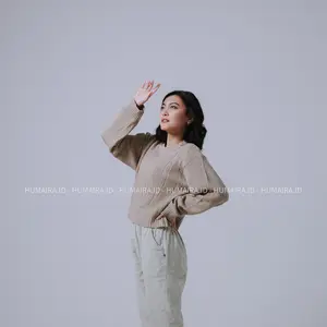 HANA CABLE knit sweater crop baju rajut atasan wanita blouse kaos oblong rajut motif cable kepang Knitwear Top