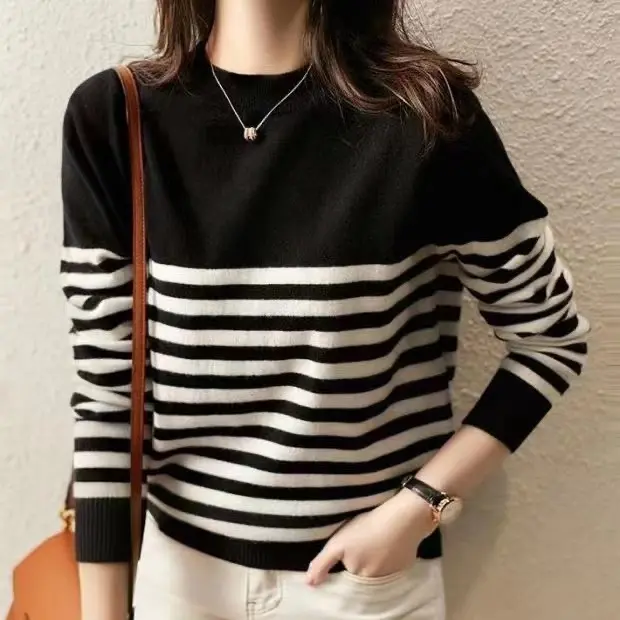 (Ready Stock) Korea Women Fashion retro loose long sleeve casual knit stripe blouse