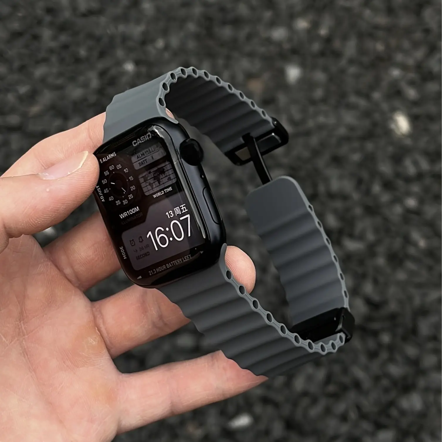Wavy silicone magnetic strap Compatible With Iwatch 42mm 38mm 40mm 41mm 44mm 45mm 49mm Fashion Smart Watch Replacement Apple Watch band Strap for Series Ultra2 Ultra SE2 SE 9 8 7 6 5 4 3 2 1 For Men Women